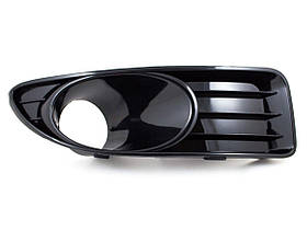 Fiat Linea 07-13 версія з протівотуманкамі передня решітка права сторонаравый