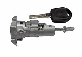 VW Passat CC 08-12 личинка замка передньої лівої двері