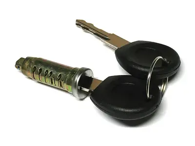 Личинки замка