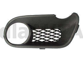 VW Touareg і (7L0) 02-06 з протівотуманкамі передня решітка у правий бампер