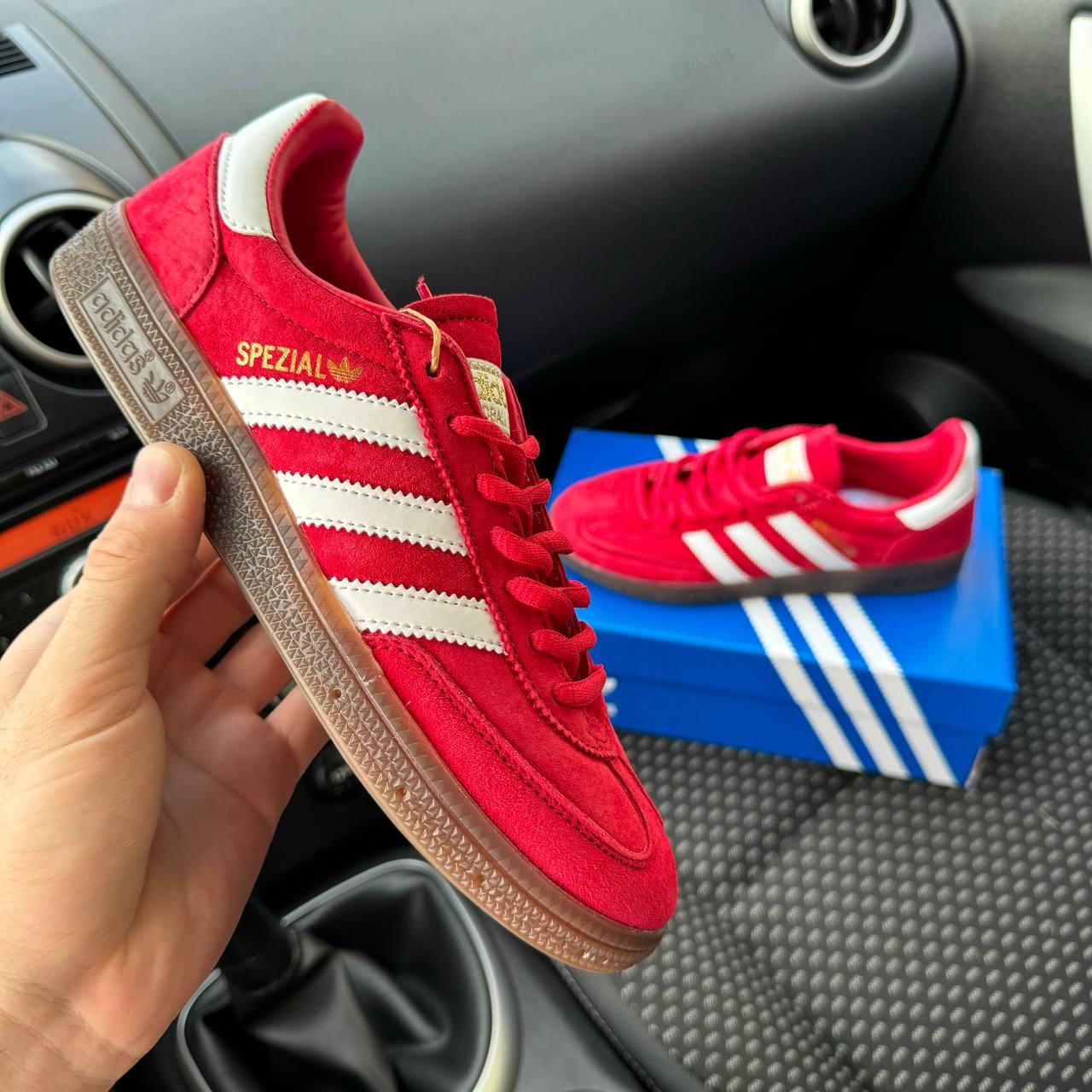 Жіночі кросівки Adidas Handball Spezial Red Scarlet Gum Адідас Спеціал червоні замшеві демісезонні