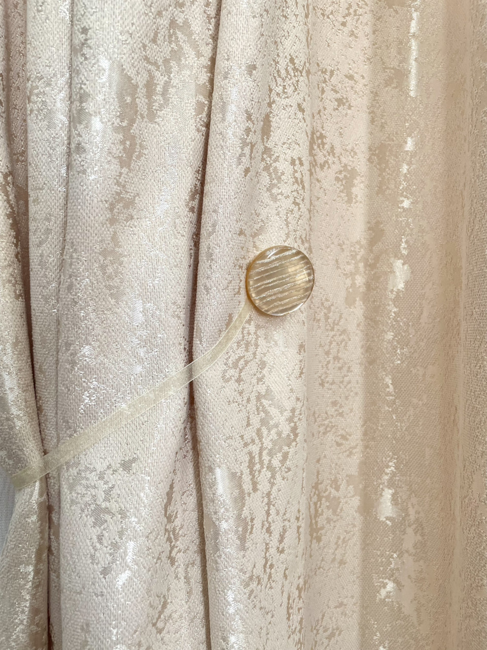 Магніт для підхоплення штор бежевий, фото 1