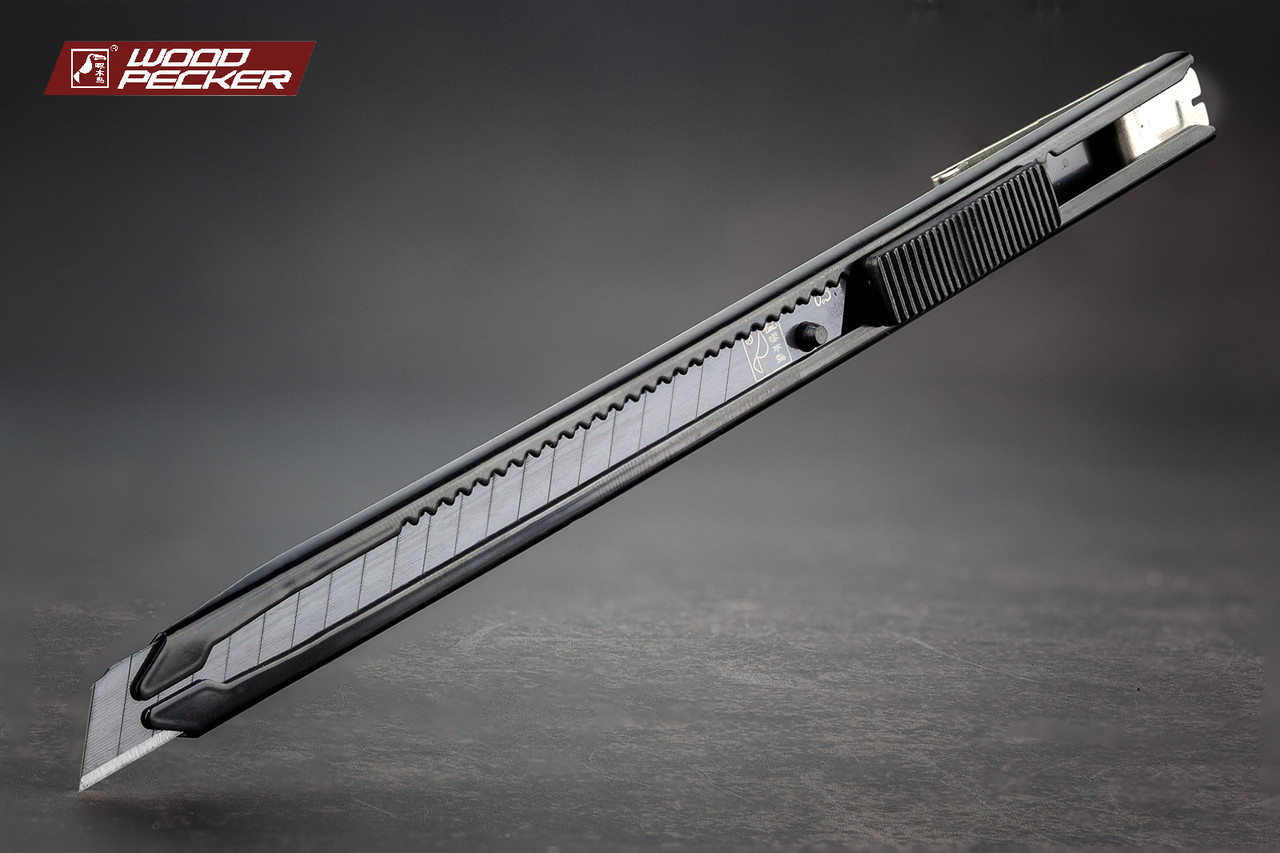 Ніж будівельний 9мм подовжений Woodpecker автофіксатор FD-707L, фото 1
