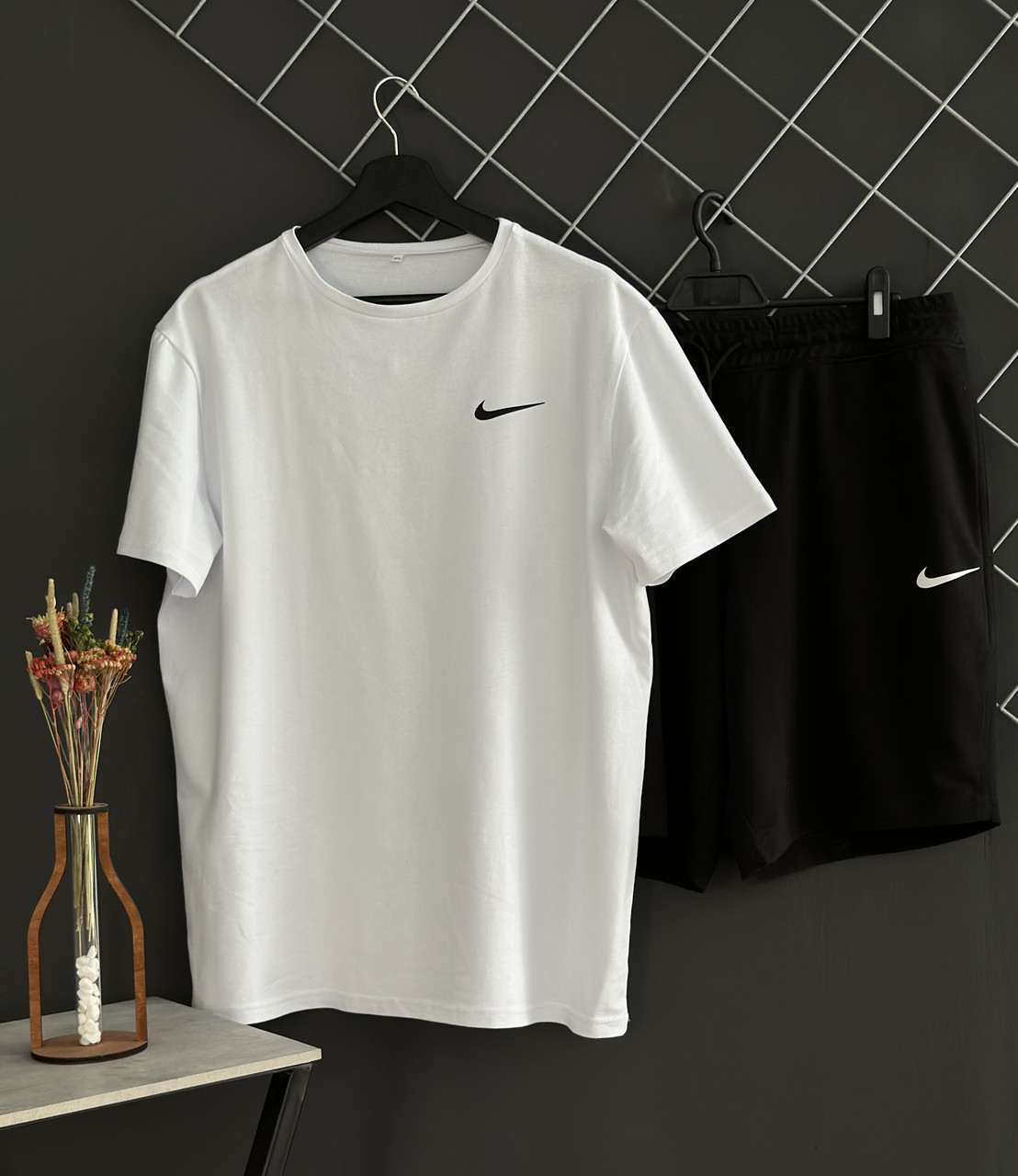 Чоловічий літній комплект Nike шорти чорні футболка білий спортивний комплект Найк на літо