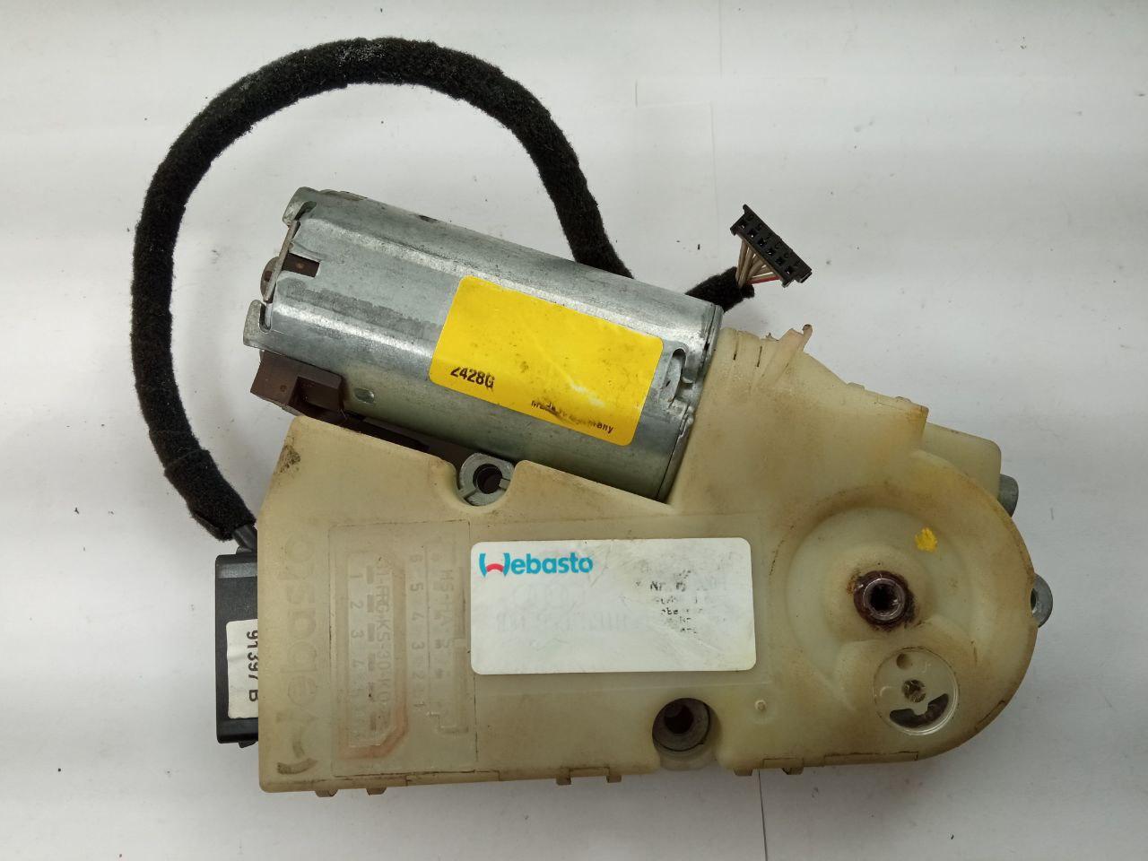 Мотор склопідйомника Audi 1D0 959 591 A / 1D0959591A / 2428G