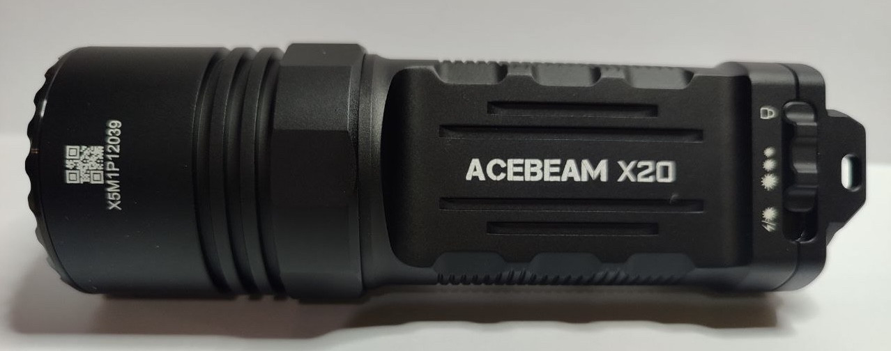 Ліхтар Acebeam X20 LUXEON HL4X біле світло холодний 6500K чорного кольору