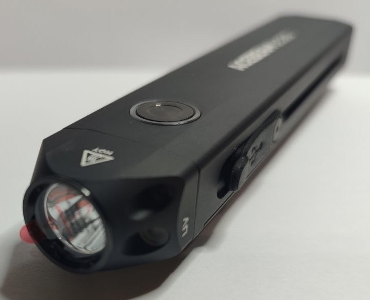 Ліхтар Acebeam UC20 плоский Luminus SFT-25R HI 6500K чорного кольору з червоним і ультрафіолетовим діодами