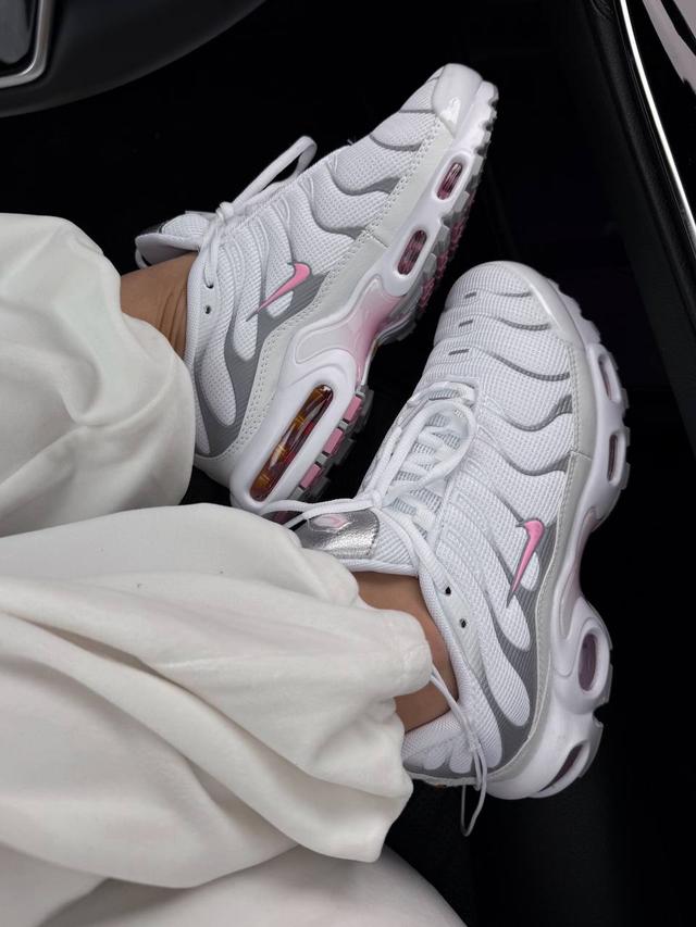 Кросівки Nike Air Max Plus Tn White Grey Pink