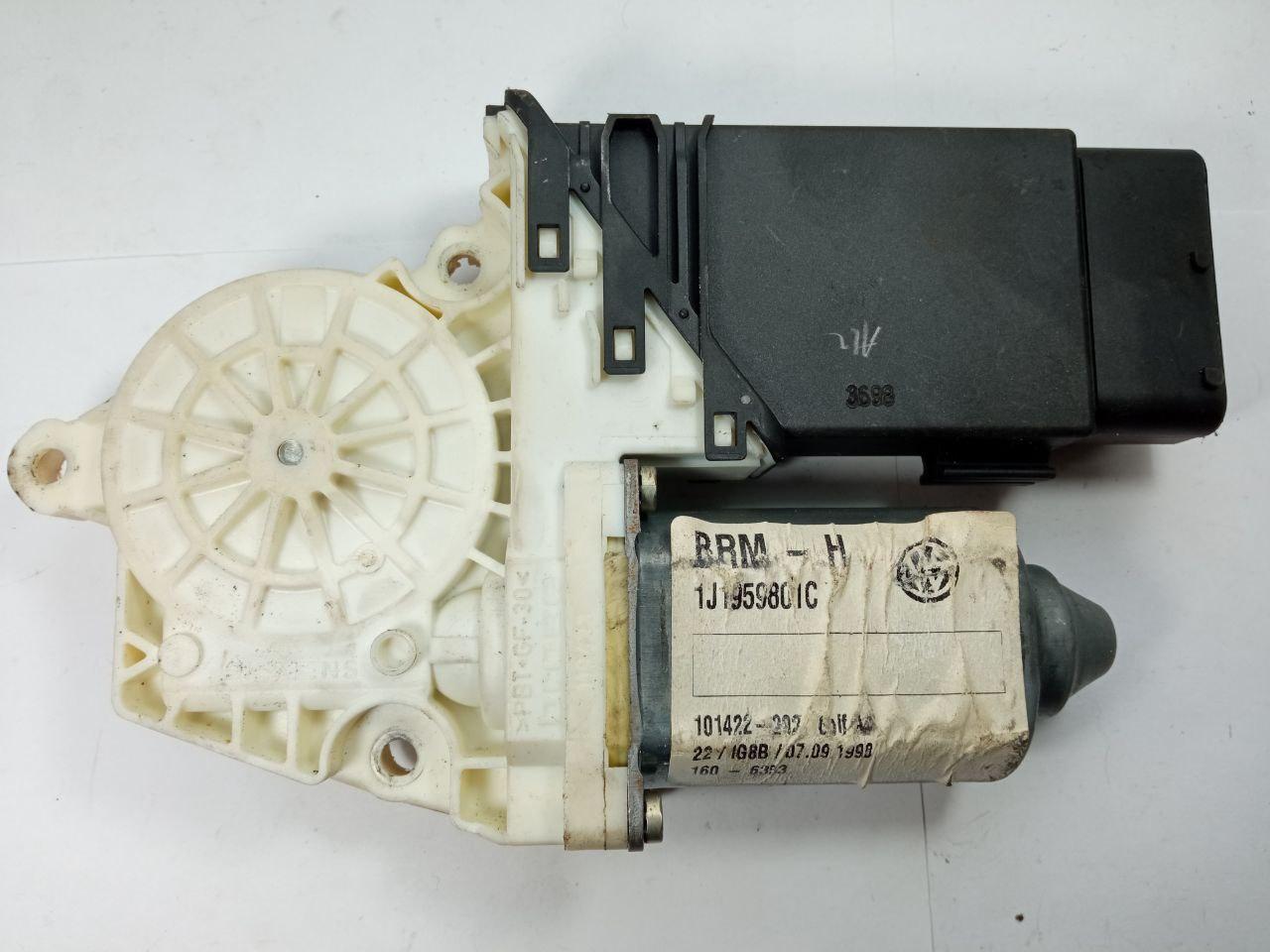 Мотор склопідйомника Volkswagen Golf 1J1959801C / BRM-H / BRMH / 101422-202 / 1010422202