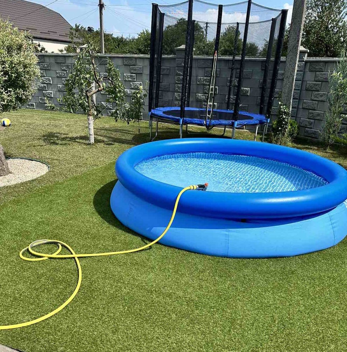 Штучна трава Virtual Dynamics LG Grass 15 мм 1 м Покриття зі штучної трави М'яка трава для дитячих ігор, фото 1