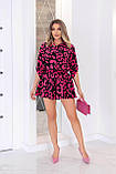 Жіночий літній костюм із софту принт малиновий леопард: сорочка та шорти, фото 2