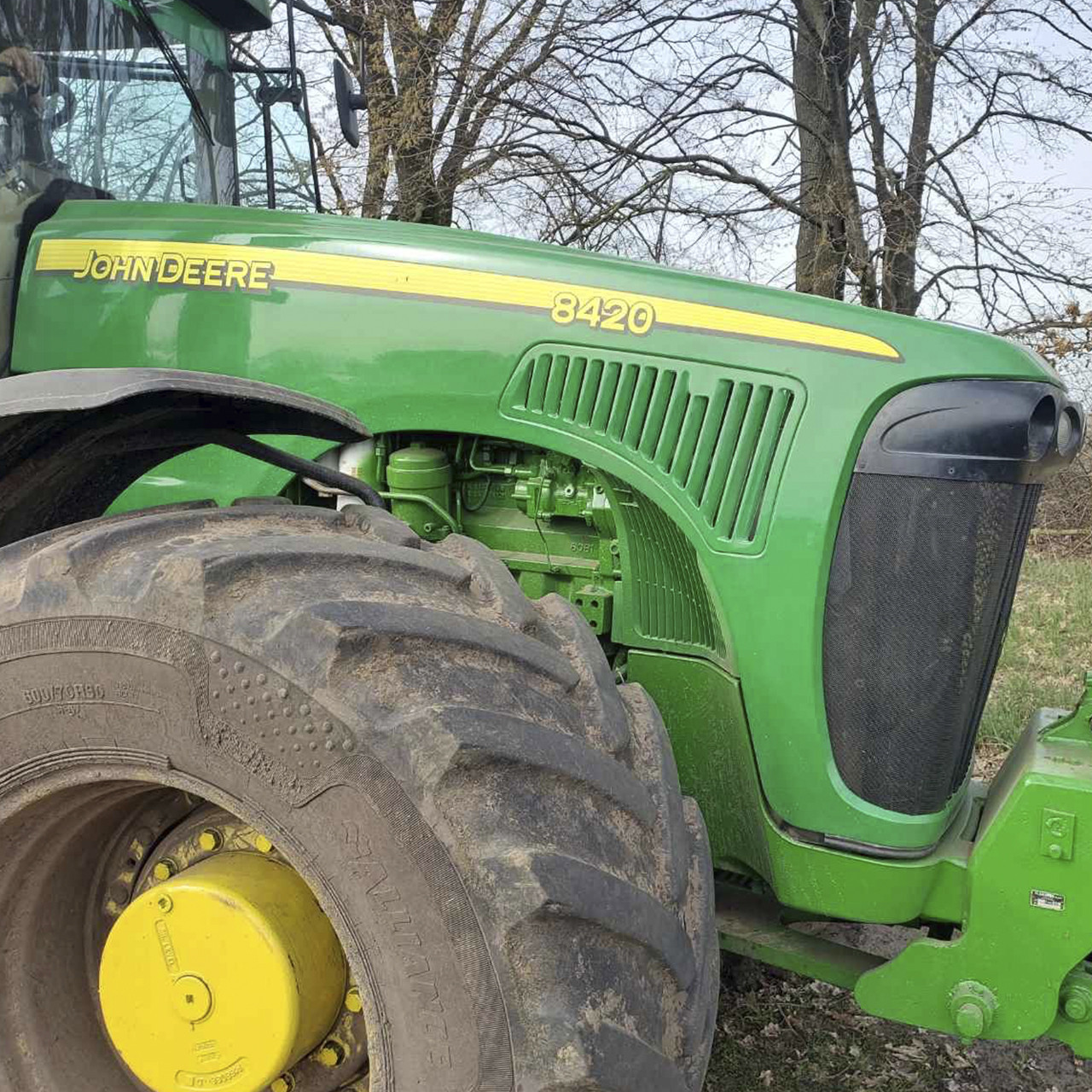 Ремонт капота трактора JOHN DEERE 8420 (Джон Дір 8420) (RE194633, RE215791)
