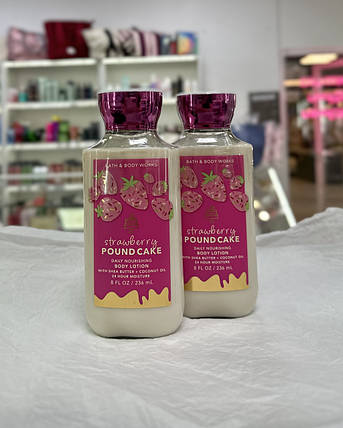 Парфумований лосьйон для тіла Bath and Body Works Strawberry Pound Cake  Body Lotion 236мл, фото 3