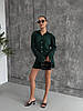 Зелений жіночий базовий стильний костюм-двійка тканина гофре: Шорти та Сорочка з ідеальною посадкою, фото 3