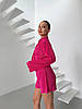 Малиновий жіночий базовий стильний костюм-двійка тканина гофре: Шорти та Сорочка з ідеальною посадкою, фото 2