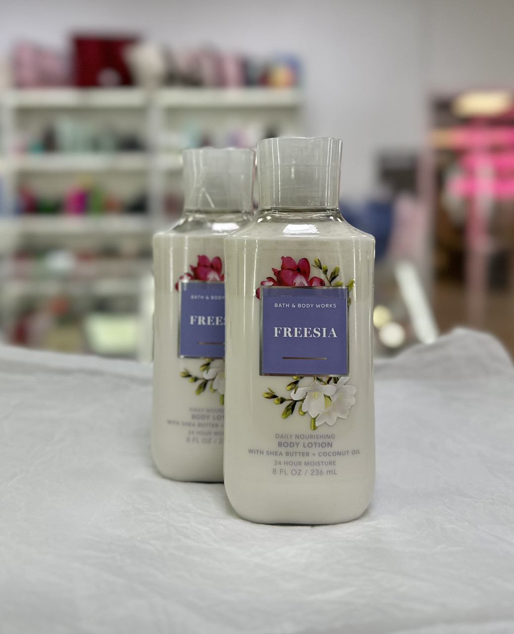 Парфумований лосьйон для тіла Bath and Body Works Freesia Body Lotion 236мл