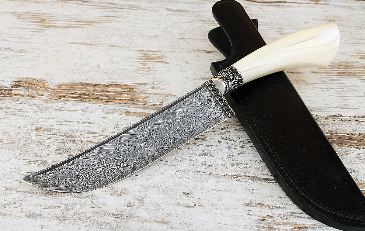 Ніж ручної роботи "Пчак" із дамаску, з біневим мoржa