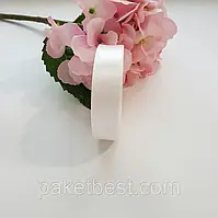 Стрічка атласна 2 см/33 м "Льодяний білий"