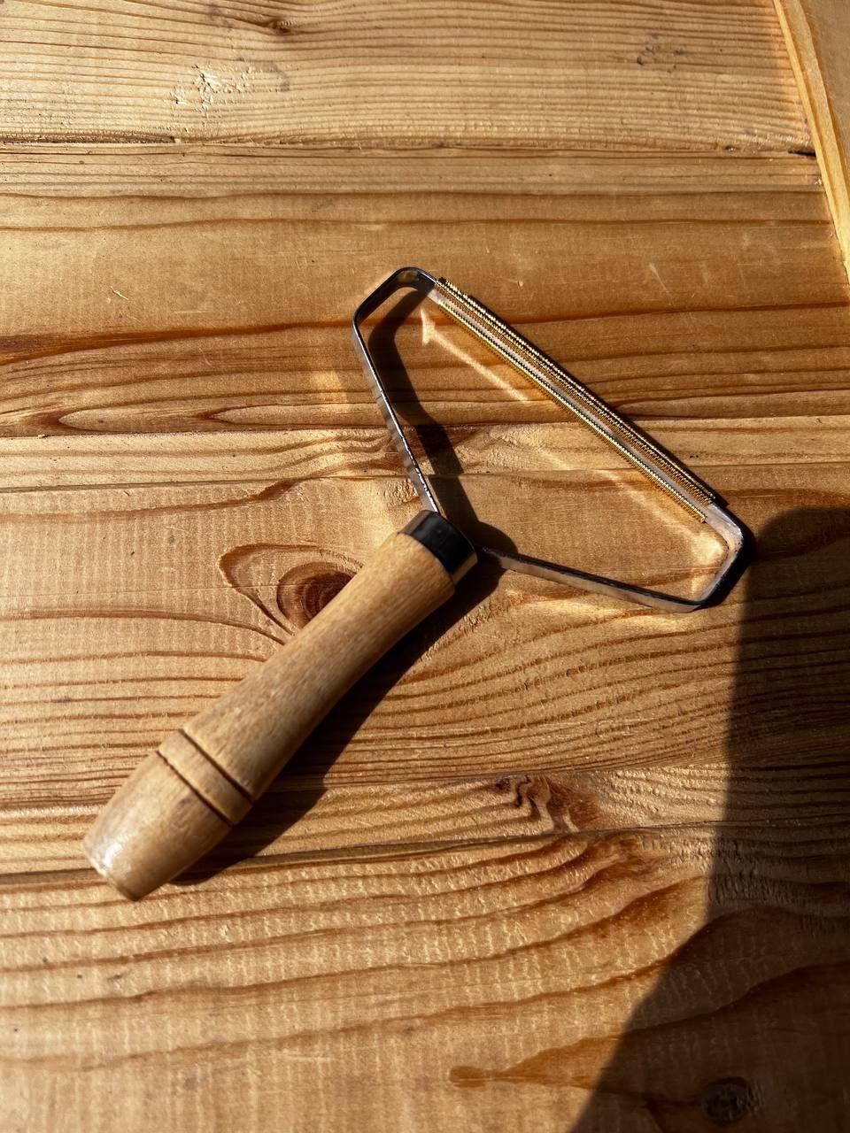 Щітка-скребок для видалення катишків, ворсу з одягу, меблів та коврів, фото 1