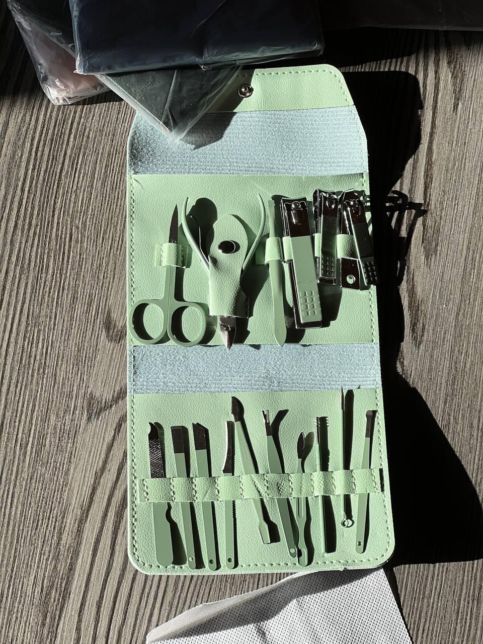 Манікюрно-педикюрний набір 16 предметів (чорн, синій, берюз, рож) AND 038, фото 1