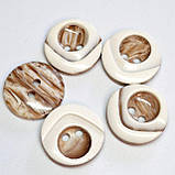 Гудзик круглий під дерево молочно-бежевий прошивний16мм, фото 3