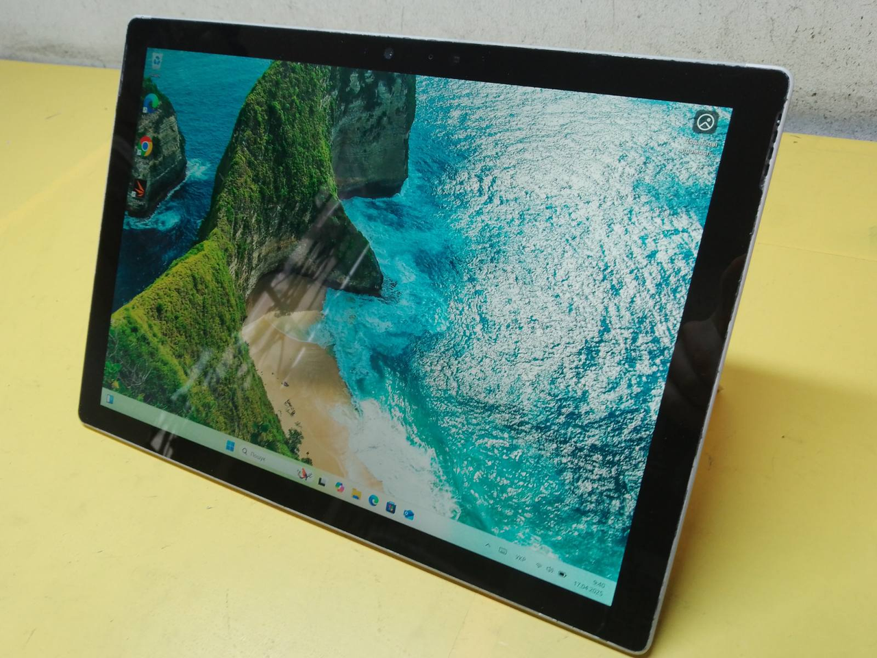 Microsoft Surface Pro 1796 12.3' Core i5-7300U 2.6GHz 8GB 256GB SS (відновлений)