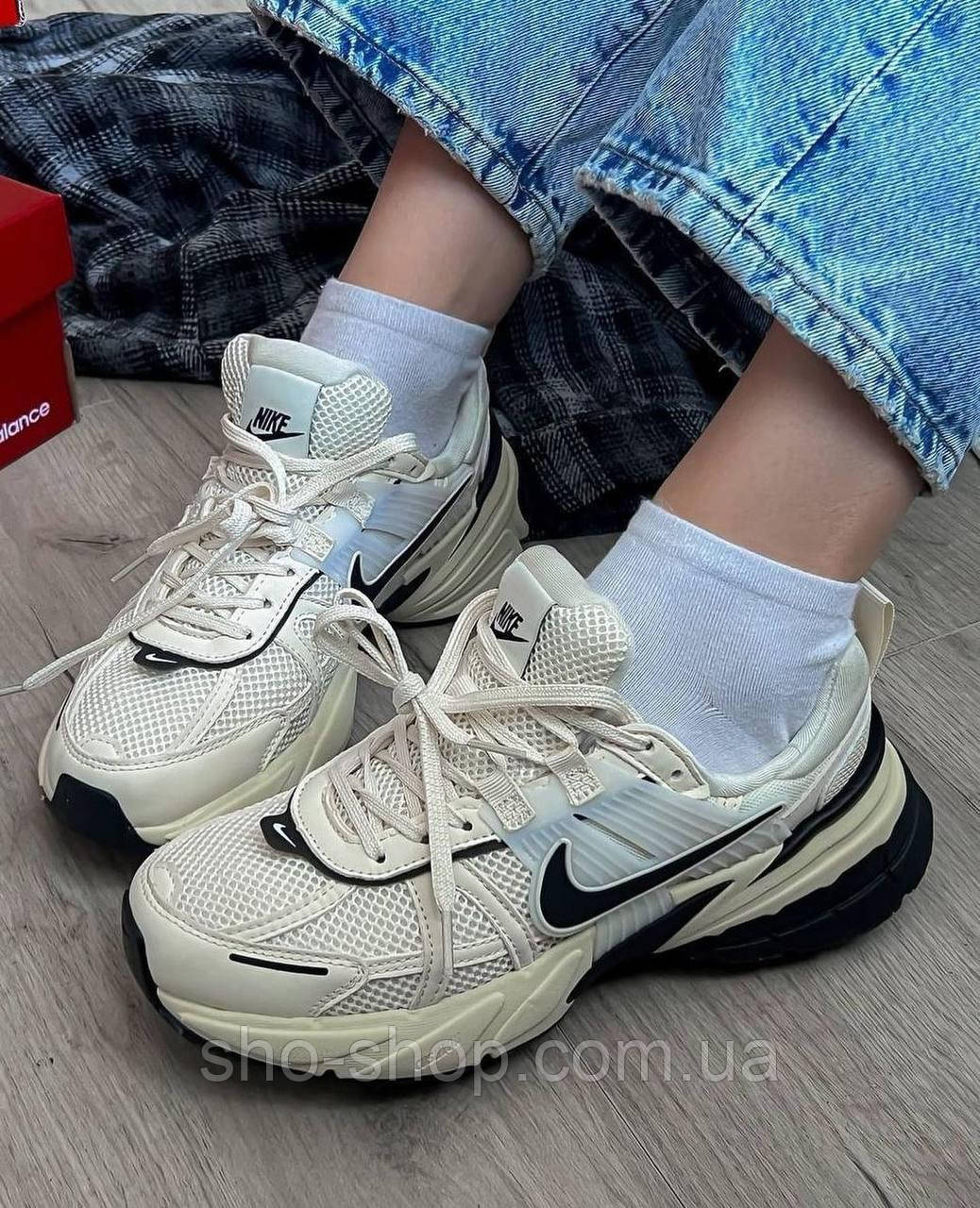 Кроссовки Nike V2K Runtekk Beige Black