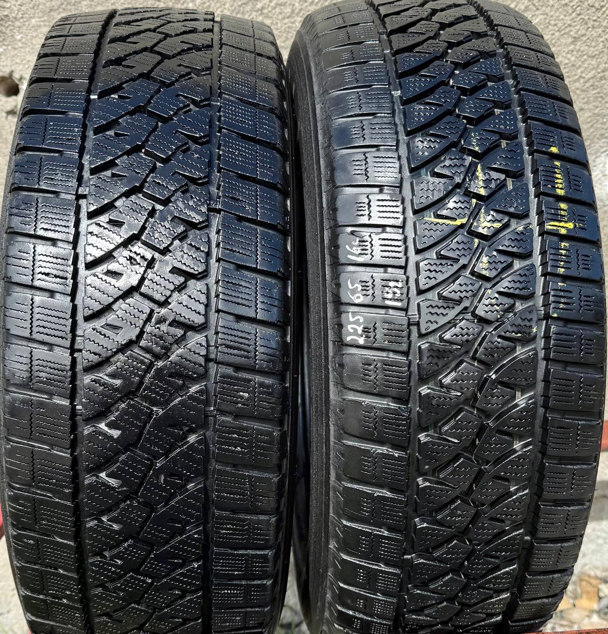Шини б у 225/65R16c BRIDGESTONE BLIZZAK W810 зима
