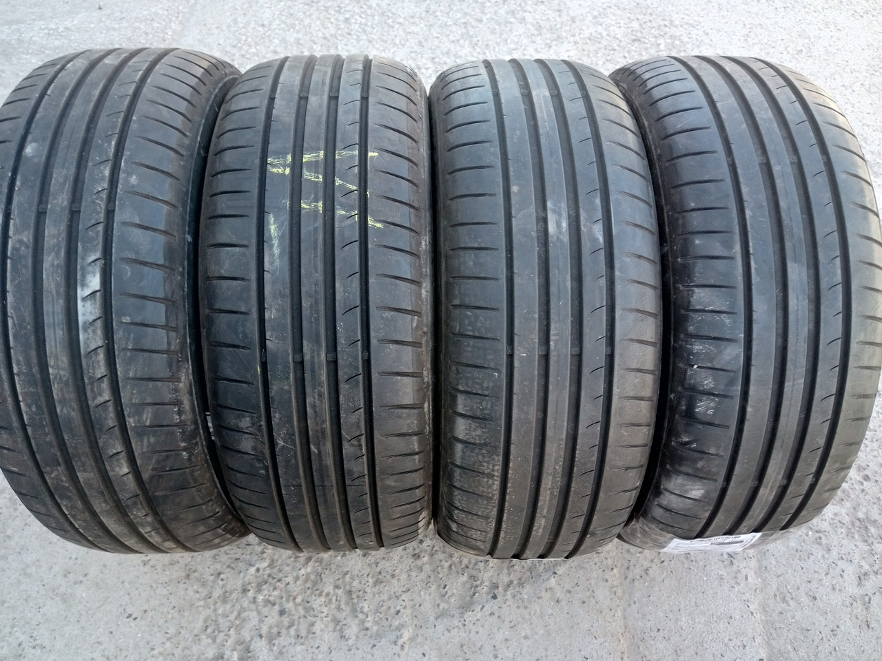 Комплект літніх шин 205/55/16, Dunlop sport,з Германії без пробігу по Україні