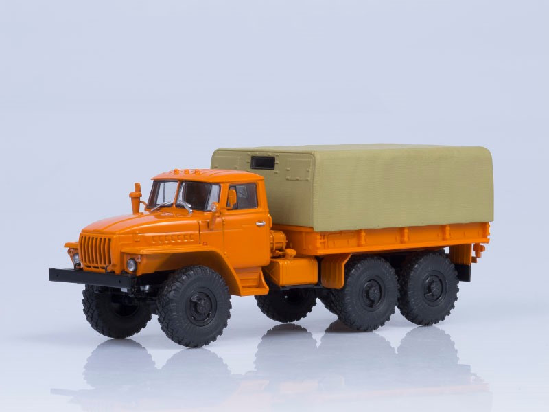 Модель вантажівки Урал 4320 бортовий з тентом (помаранчевий) | Автоісторія