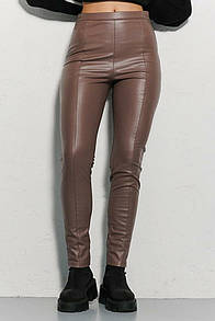 Жіночі коричневі лосини зі шкірозамінника зі швами по центру Modna KAZKA MKAR35005-1