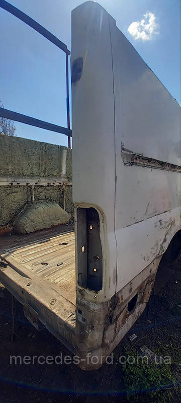 Стійка кузова задня (правого ліхтаря) б.у Ford Transit 2.0 / 2.2 / 2.4 TDCI дизель Форд Транзит 2000-2013, фото 1
