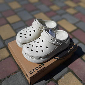 Літні шльопанці для дівчат Crocs. Легке жіноче взуття Крокс на літо.