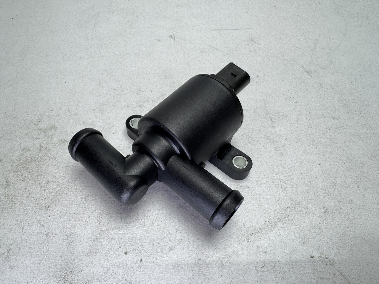 Клапан кран обігрівача салону Q3 Audi 4H0121671D 4H0121671B 4H0121671G