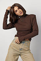 Трикотажний жіночий гольф з драпіруванням і написами - коричневий цвет, ONE SIZE (є розміри)