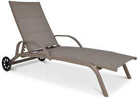 Лежаки, шезлонги