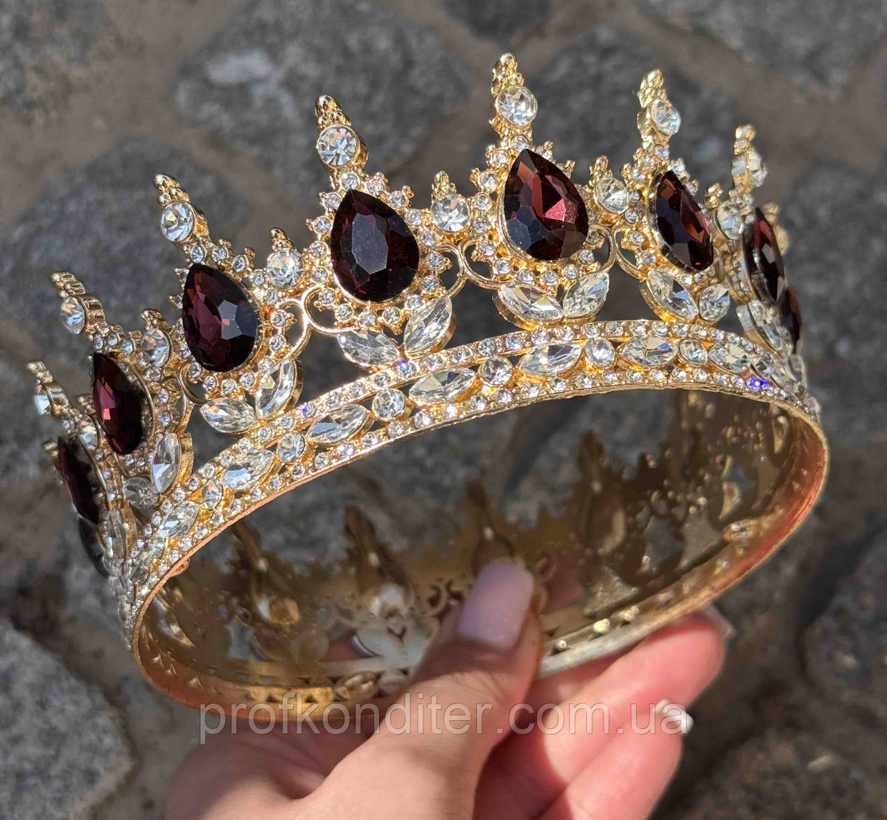 Корона металева для декору ЗОЛОТА з камінцями БОРДОВОГО кольору, фото 1