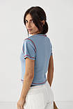 Футболка з контрастними швами та вишитим серцем - джинс цвет, M, фото 2