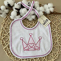 Слинявчик "Королева" з вишивкою на зав'язках Білий/рожевий Махра арт.27687100