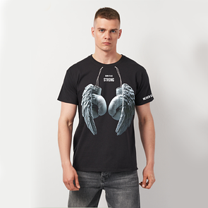 Футболка born to be strong