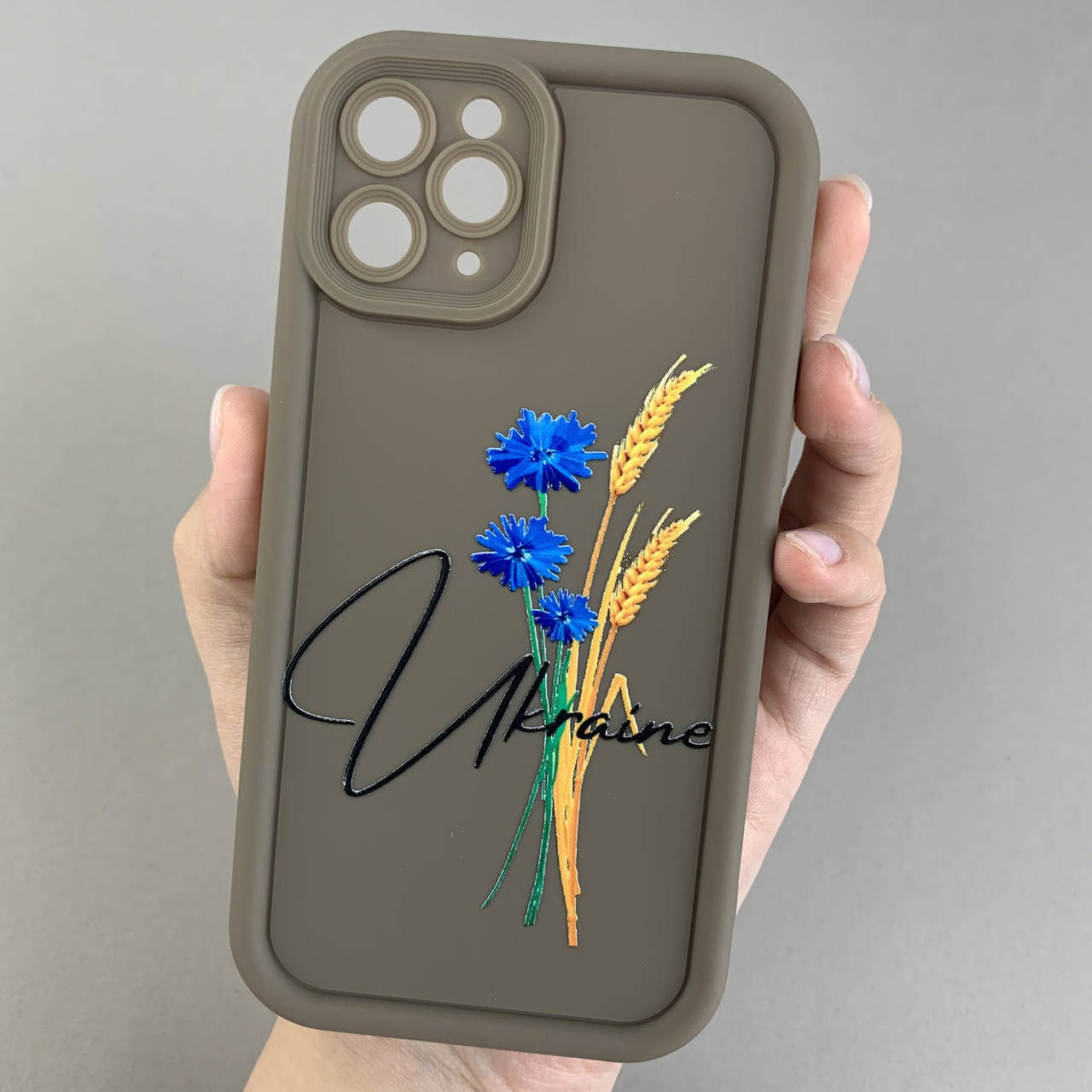 Чохол для Apple iPhone 11 Pro з бортами з принтом Україна на телефон айфон 11 про коричневий q06t