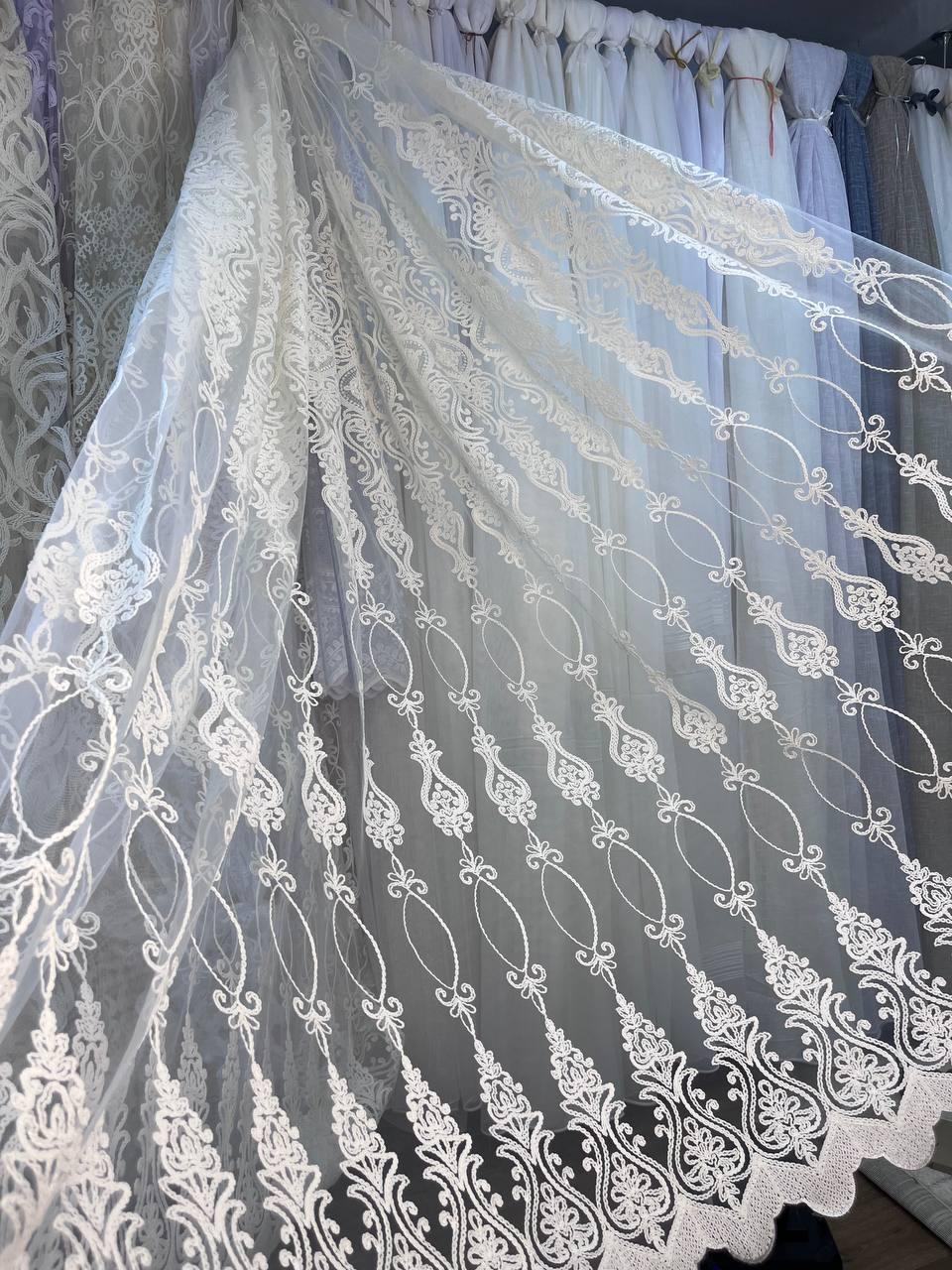 Тюль фатинова шинель заввишки 2,8 м. крем