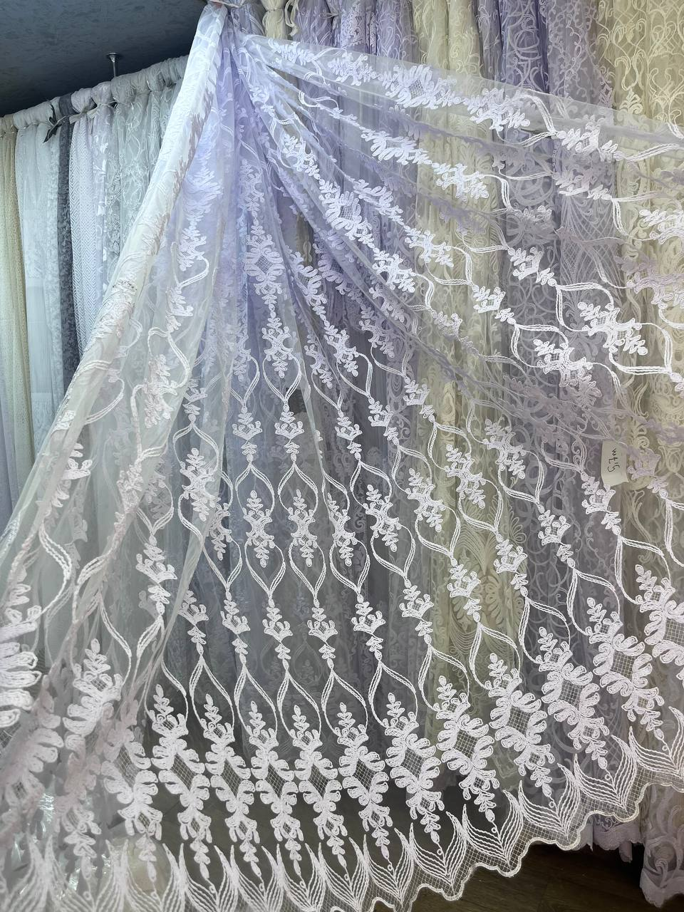Тюль фатинова шинель заввишки 2,8 м. біла