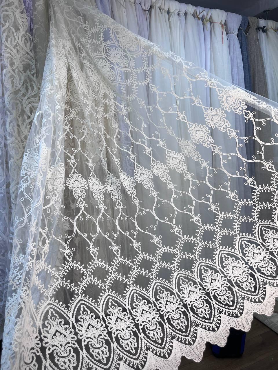 Тюль фатинова шинель заввишки 2,8 м. кремовий