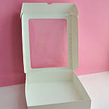 Картонна коробка для десертів і солодощів 24×20×5 см, біла з віконцем, фото 3