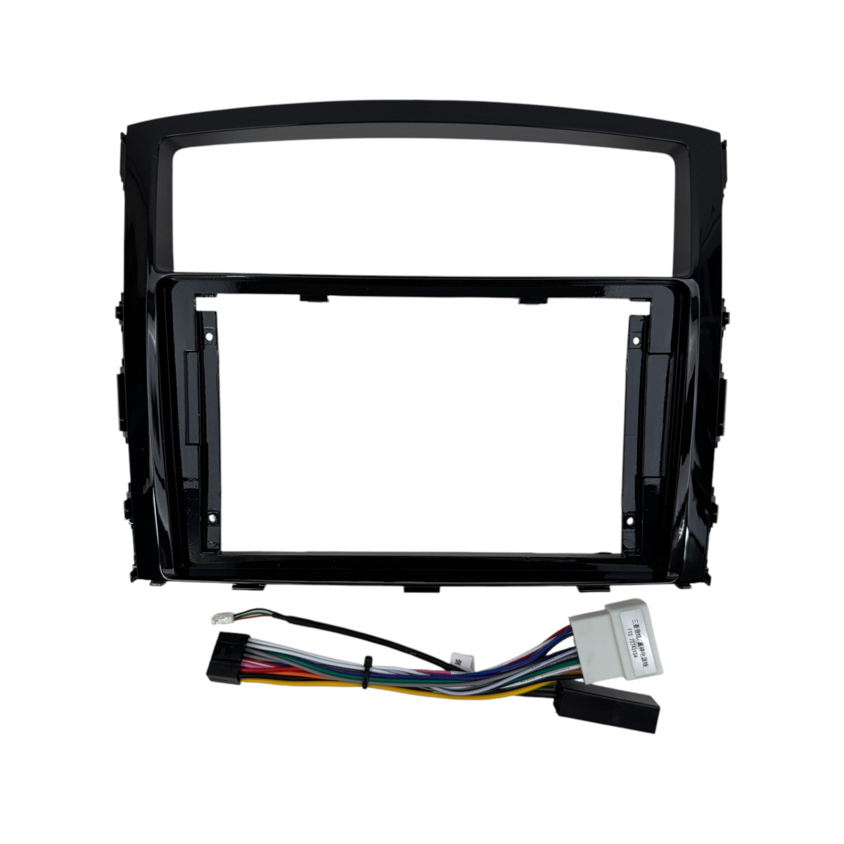 Перехідний штатний комплект із проводкою до Android магнітоли Mitsubishi Pajero 2007-2017 Glossy Black