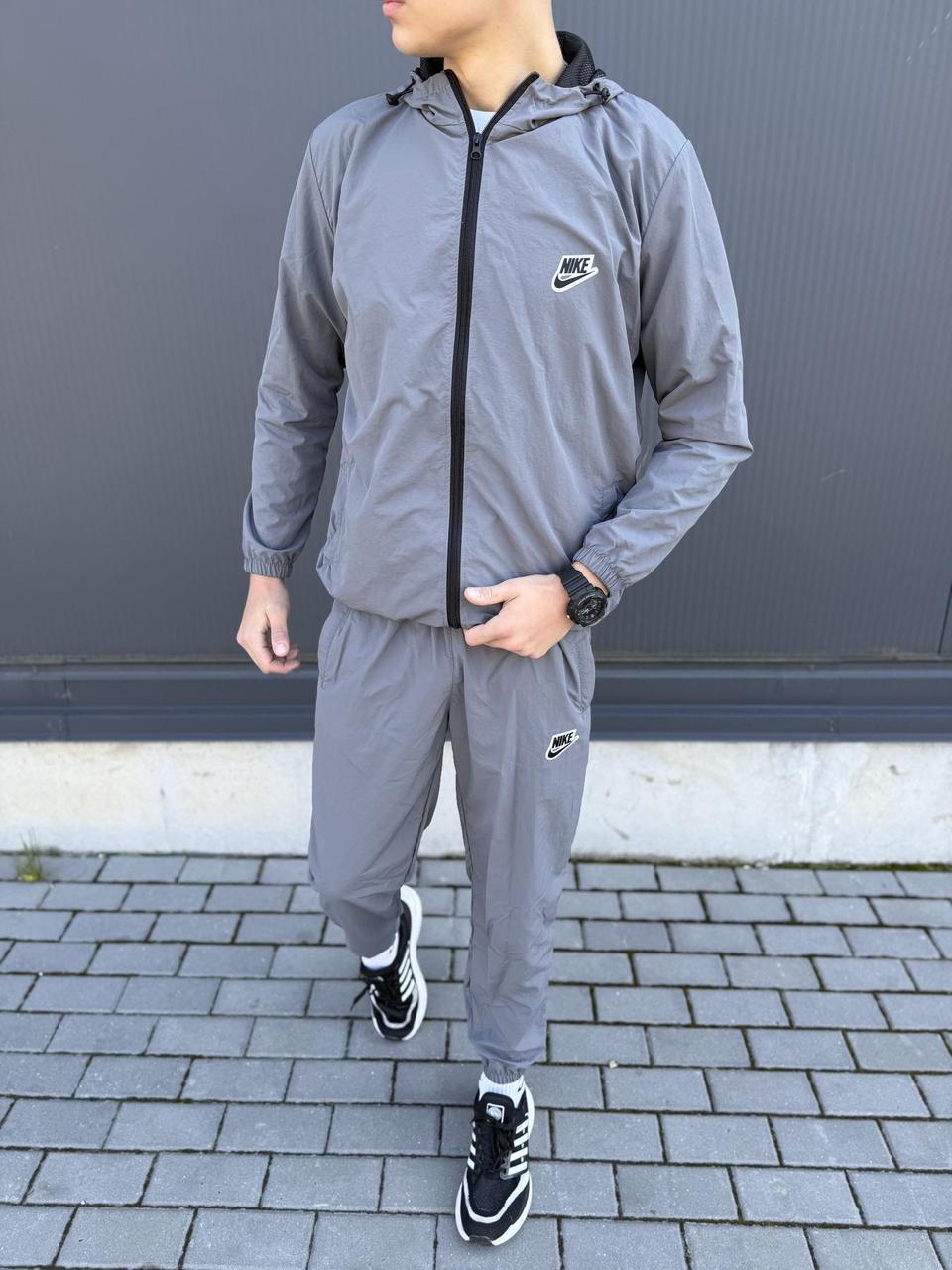 Чоловічий спортивний костюм Nike з плащівки сірий Комплект Найк з капюшоном