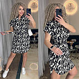 Літнє плаття-туніка із софту з поясом чорне з абстрактним принтом, фото 2