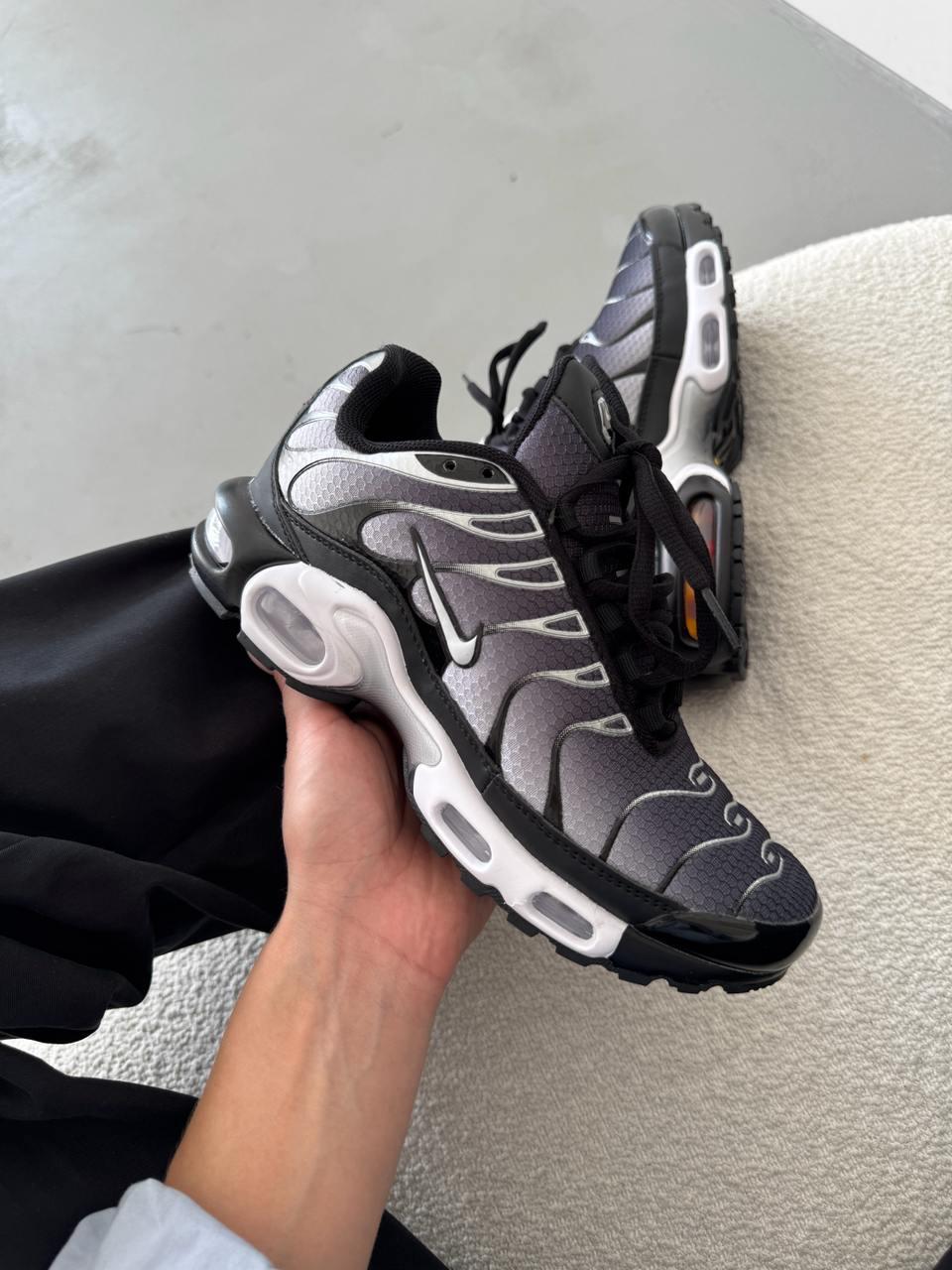 Nike Air Max Plus TN ブラック NIKE ナイキ エアマックス プラス Air Max Plus TN Running