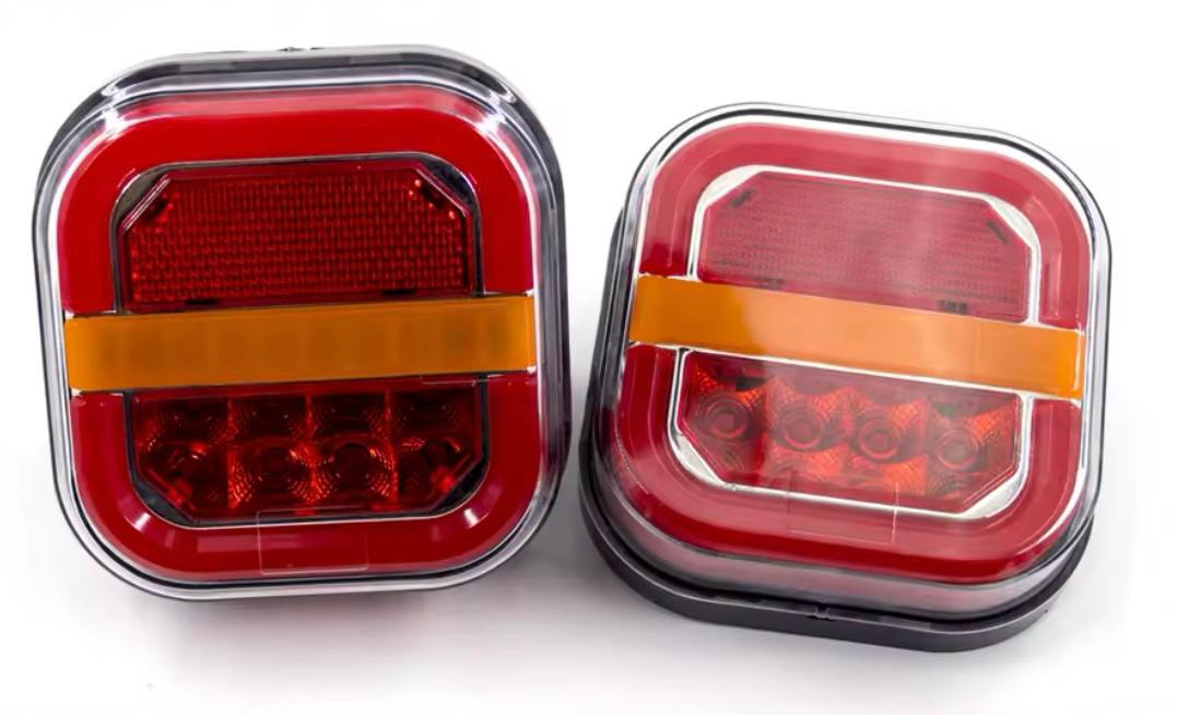 Задній ліхтар LED для причепа неоновий 12-24v з поворотом, що біжить (107*109*37 мм)